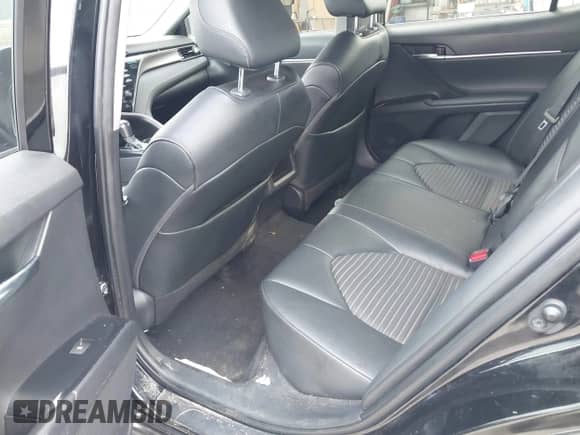 2020 Toyota Camry SE z VIN 4T1G11AK4LU342383, wystawiony jako IAAI lot #43019876 z przebiegiem 111 118 mil mil oraz . Historia ofert i sprzedaży dostępna na DreamBid. Obrazek 8.