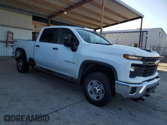 2024 Chevrolet Silverado 2500HD Work Truck с VIN 2GC4YLE73R1116053, выставлен на аукционе Copart как лот 69352555 с пробегом 57 082 миль миль и Списание • Salvage title. История ставок и продаж доступна на DreamBid. Изображение 4.