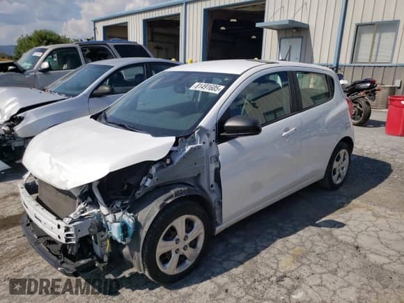 2022 Chevrolet Spark LS z VIN KL8CB6SA1NC023138, wystawiony jako Copart lot #81491605 z przebiegiem 84 972 mil mil oraz Szkoda całkowita • Salvage title. Historia ofert i sprzedaży dostępna na DreamBid. Obrazek 1.