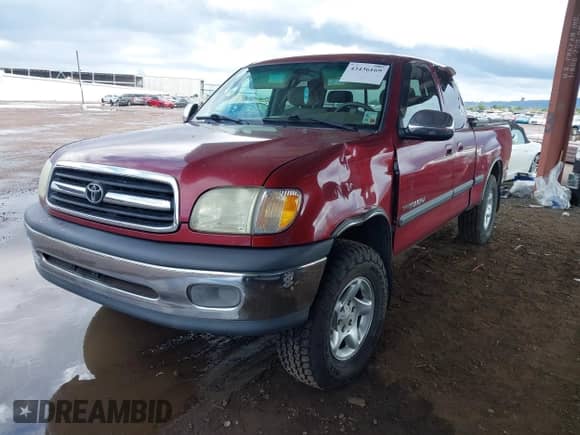 2001 Toyota Tundra SR5 with VIN 5TBRN34121S192610, listed as a IAAI auction lot 43436169 with 160,582 mi miles and . Bid and sale history available at DreamBid. Image 2.