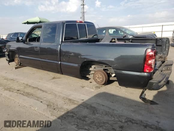 2005 Chevrolet Silverado 1500 Work Truck z VIN 1GCEC19V55Z327255, wystawiony jako Copart lot #71475115 z przebiegiem 211 799 mil mil oraz Szkoda całkowita • Salvage title. Historia ofert i sprzedaży dostępna na DreamBid. Obrazek 2.