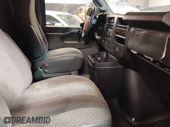 2020 Chevrolet Express Cargo с VIN 1GCWGBFB4L1205443, выставлен на аукционе IAAI как лот 41612714 с пробегом 87 883 миль миль и . История ставок и продаж доступна на DreamBid. Изображение 5.