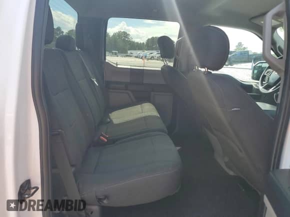 2020 Ford F-150 XL z VIN 1FTEW1CP6LFC63193, wystawiony jako Copart lot #84207455 z przebiegiem 172 086 mil mil oraz Czysty tytuł • Clean title. Historia ofert i sprzedaży dostępna na DreamBid. Obrazek 10.