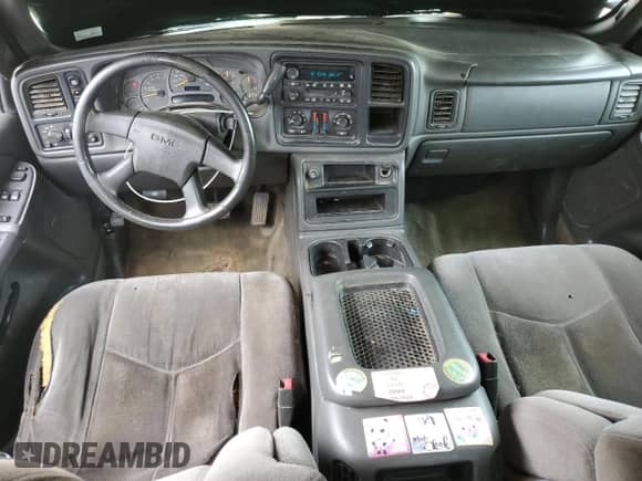 2005 GMC Sierra 1500 SLE z VIN 1GTEK19Z55Z103134, wystawiony jako Copart lot #68221445 z przebiegiem 197 003 mil mil oraz Szkoda całkowita • Salvage title. Historia ofert i sprzedaży dostępna na DreamBid. Obrazek 8.