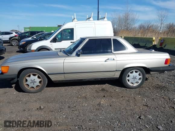 1985 Mercedes-Benz 380 with VIN WDBBA45C8FA035077, listed as a IAAI auction lot 41704641 with 127,403 mi miles and . Bid and sale history available at DreamBid. Image 14.