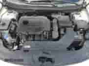 2017 Hyundai Sonata 2.4L z VIN 5NPE24AF6HH487553, wystawiony jako Copart lot #82072085 z przebiegiem 141 504 mil mil oraz Szkoda całkowita • Salvage title. Historia ofert i sprzedaży dostępna na DreamBid. Obrazek 11.