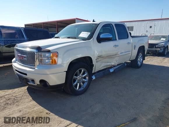 2012 GMC Sierra 1500 Denali with VIN 3GTP2XE2XCG103325, listed as a IAAI auction lot 41477140 with 119,917 mi miles and . Bid and sale history available at DreamBid. Image 19.