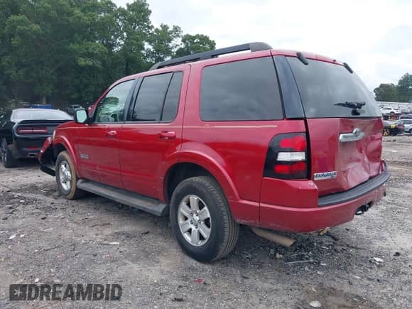 2008 Ford Explorer XLT z VIN 1FMEU63E88UA79924, wystawiony jako IAAI lot #42949201 z przebiegiem 227 539 mil mil oraz . Historia ofert i sprzedaży dostępna na DreamBid. Obrazek 3.