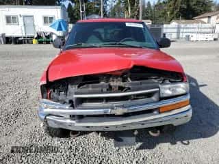 2000 Chevrolet Blazer LT z VIN 1GNDT13W4Y2238584, wystawiony jako Copart lot #74319014 z przebiegiem 171 205 mil mil oraz Szkoda całkowita • Salvage title. Historia ofert i sprzedaży dostępna na DreamBid. Obrazek 5.