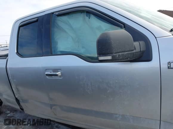 2018 Ford F-150 XL z VIN 1FTEX1EB0JFE62848, wystawiony jako IAAI lot #41658929 z przebiegiem 63 185 mil mil oraz . Historia ofert i sprzedaży dostępna na DreamBid. Obrazek 13.