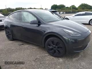 2024 Tesla Model Y с VIN 7SAYGDED7RF113057, выставлен на аукционе IAAI как лот 42954793 с пробегом 27 152 миль миль и . История ставок и продаж доступна на DreamBid. Изображение 1.