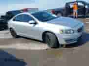 2016 Volvo S60 T5 Premier с VIN YV1612TKXG2401242, выставлен на аукционе IAAI как лот 42759766 с пробегом 98 822 миль миль и . История ставок и продаж доступна на DreamBid. Изображение 1.