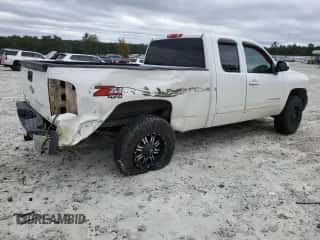 2011 Chevrolet Silverado 1500 LT z VIN 1GCRKSE36BZ374675, wystawiony jako Copart lot #81902295 z przebiegiem 216 314 mil mil oraz Szkoda całkowita • Salvage title. Historia ofert i sprzedaży dostępna na DreamBid. Obrazek 3.