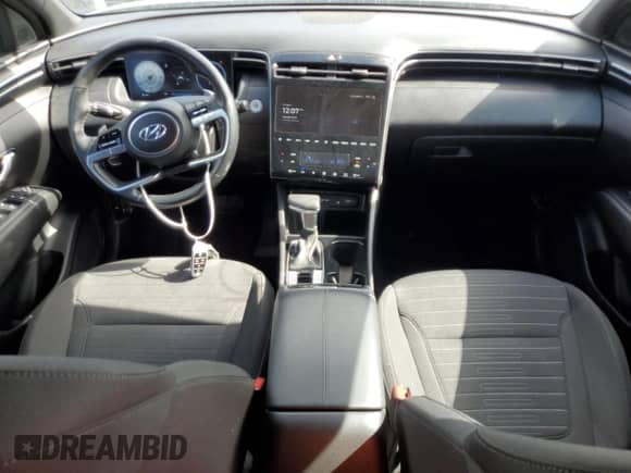 2023 Hyundai Santa Cruz SEL Premium z VIN 5NTJDDAF6PH057322, wystawiony jako Copart lot #77493914 z przebiegiem 21 615 mil mil oraz Nie do naprawy • Non repairable. Historia ofert i sprzedaży dostępna na DreamBid. Obrazek 8.