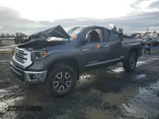 2020 Toyota Tundra Limited z VIN 5TFBY5F13LX934955, wystawiony jako Copart lot #71017674 z przebiegiem Nie podano mil oraz Szkoda całkowita • Salvage title. Historia ofert i sprzedaży dostępna na DreamBid. Obrazek 1.