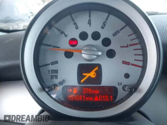 2008 MINI Hardtop with VIN WMWMF33538TU66389, listed as a IAAI auction lot 42558735 with 151,041 mi miles and . Bid and sale history available at DreamBid. Image 7.