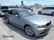 2011 BMW 3 Series 328i с VIN WBAPH5C53BF093444, выставлен на аукционе IAAI как лот 43061446 с пробегом 131 634 миль миль и . История ставок и продаж доступна на DreamBid. Изображение 1.