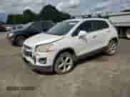 2015 Chevrolet Trax LTZ z VIN KL7CJTSB7FB086332, wystawiony jako Copart lot #60187695 z przebiegiem 77 343 mil mil oraz Szkoda całkowita • Salvage title. Historia ofert i sprzedaży dostępna na DreamBid. Obrazek 1.