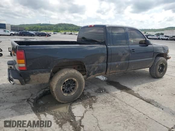 2003 GMC Sierra 1500 SLE with VIN 2GTEC19V631282929, listed as a Copart auction lot 60904395 with 193,022 mi miles and Salvage title. Bid and sale history available at DreamBid. Image 3.
