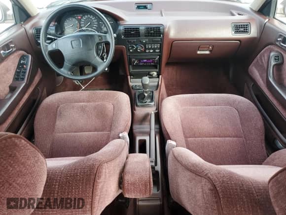 1993 Honda Accord with VIN 1HGCB7579PA060547, listed as a Copart auction lot 60890505 with 276,606 mi miles and Clean title. Bid and sale history available at DreamBid. Image 8.