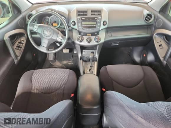 2008 Toyota RAV4 Sport with VIN JTMBK32V285064522, listed as a Copart auction lot 82330385 with 219,802 mi miles and Salvage title. Bid and sale history available at DreamBid. Image 8.