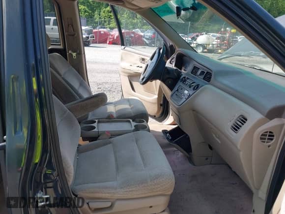 2000 Honda Odyssey LX с VIN 2HKRL1850YH622097, выставлен на аукционе IAAI как лот 42414236 с пробегом 264 686 миль миль и . История ставок и продаж доступна на DreamBid. Изображение 5.