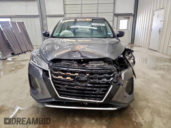 2024 Nissan Kicks S with VIN 3N1CP5BV7RL594085, listed as a Copart auction lot 81632465 with 10,443 mi miles and Clean title. Bid and sale history available at DreamBid. Image 5.