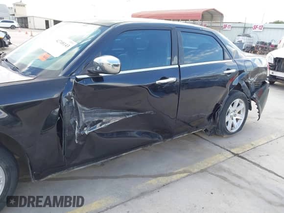 2010 Chrysler 300 Touring with VIN 2C3CA5CV2AH241333, listed as a IAAI auction lot 42708143 with 189,639 mi miles and . Bid and sale history available at DreamBid. Image 6.