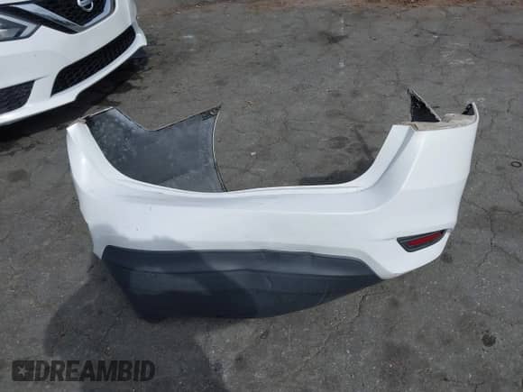 2017 Nissan Sentra SR with VIN 3N1AB7AP5HY304464, listed as a IAAI auction lot 43406626 with 31,774 mi miles and . Bid and sale history available at DreamBid. Image 12.