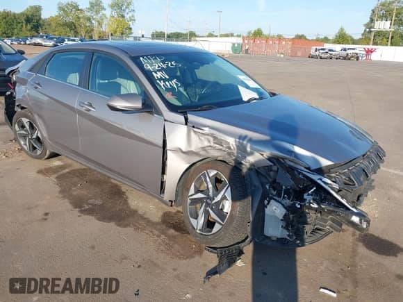 2022 Hyundai Elantra Limited с VIN KMHLN4AJ7NU029598, выставлен на аукционе IAAI как лот 43321864 с пробегом 32 650 миль миль и . История ставок и продаж доступна на DreamBid. Изображение 1.