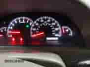 2005 Toyota Camry LE z VIN 4T1BE30K95U599036, wystawiony jako IAAI lot #43037860 z przebiegiem 223 232 mil mil oraz . Historia ofert i sprzedaży dostępna na DreamBid. Obrazek 7.