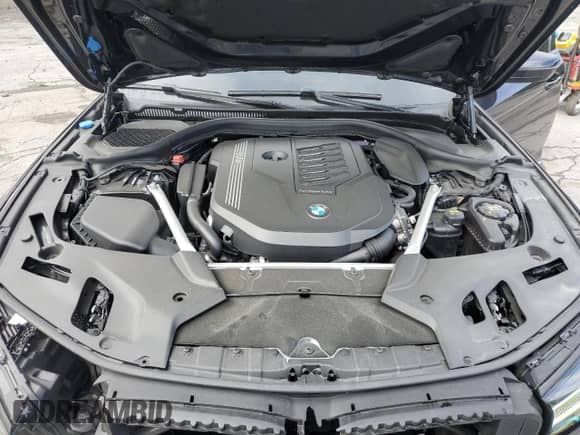 2022 BMW 5 Series 540i xDrive z VIN WBA73BJ09NWX56928, wystawiony jako Copart lot #69010475 z przebiegiem 22 598 mil mil oraz Szkoda całkowita • Salvage title. Historia ofert i sprzedaży dostępna na DreamBid. Obrazek 11.