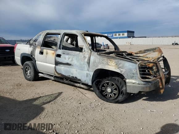 2005 Chevrolet Avalanche Z71 with VIN 3GNEK12Z35G256869, listed as a Copart auction lot 56126025 with Not provided miles and Salvage title. Bid and sale history available at DreamBid. Image 4.