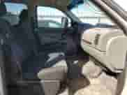 2011 Chevrolet Silverado 3500HD DRW Work Truck z VIN 1GC4KZCGXBF255215, wystawiony jako Copart lot #53465735 z przebiegiem 164 509 mil mil oraz Szkoda całkowita • Salvage title. Historia ofert i sprzedaży dostępna na DreamBid. Obrazek 7.