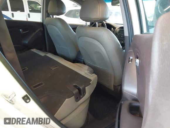 2015 Hyundai Tucson Limited z VIN KM8JUCAG6FU076471, wystawiony jako IAAI lot #43204604 z przebiegiem 104 816 mil mil oraz . Historia ofert i sprzedaży dostępna na DreamBid. Obrazek 8.