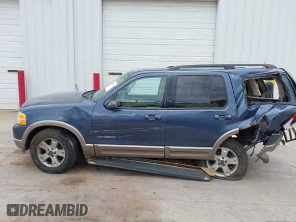 2004 Ford Explorer Eddie Bauer с VIN 1FMDU74W64UB69818, выставлен на аукционе IAAI как лот 43315731 с пробегом 174 091 миль миль и . История ставок и продаж доступна на DreamBid. Изображение 14.