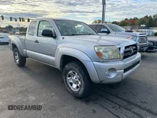 2008 Toyota Tacoma with VIN 5TEUU42N48Z588602, listed as a Copart auction lot 89685295 with 227,544 mi miles and Clean title. Bid and sale history available at DreamBid. Image 1.