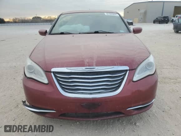 2014 Chrysler 200 Touring с VIN 1C3CCBBB8EN177067, выставлен на аукционе Copart как лот 87655885 с пробегом 161 046 миль миль и Списание • Salvage title. История ставок и продаж доступна на DreamBid. Изображение 5.