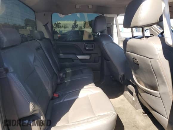 2017 Chevrolet Silverado 1500 LT z VIN 3GCUKREC3HG446931, wystawiony jako Copart lot #82324205 z przebiegiem 77 650 mil mil oraz Szkoda całkowita • Salvage title. Historia ofert i sprzedaży dostępna na DreamBid. Obrazek 10.