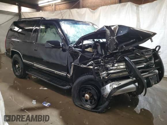 1996 Chevrolet Tahoe z VIN 3GNEK18R2TG159716, wystawiony jako Copart lot #46094405 z przebiegiem Nie podano mil oraz Szkoda całkowita • Salvage title. Historia ofert i sprzedaży dostępna na DreamBid. Obrazek 4.