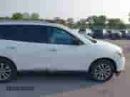 2014 Nissan Pathfinder SL with VIN 5N1AR2MM9EC704041, listed as a IAAI auction lot 42453350 with 220,947 mi miles and . Bid and sale history available at DreamBid. Image 13.