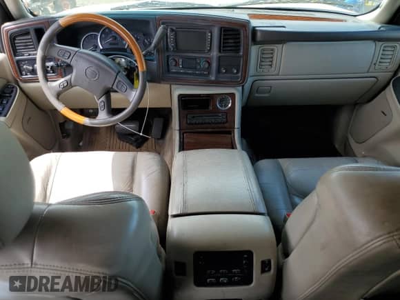 2003 Cadillac Escalade with VIN 1GYEK63N33R255939, listed as a Copart auction lot 54891325 with 236,152 mi miles and Salvage title. Bid and sale history available at DreamBid. Image 8.