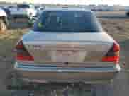 2000 Mercedes-Benz C 230/260/280/320 z VIN WDBHA29GXYA856258, wystawiony jako Copart lot #80350404 z przebiegiem 245 687 mil mil oraz Szkoda całkowita • Salvage title. Historia ofert i sprzedaży dostępna na DreamBid. Obrazek 6.