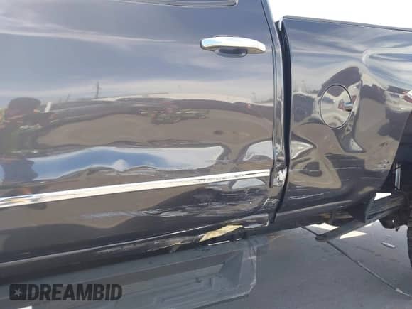 2015 Chevrolet Silverado 2500HD LTZ с VIN 1GC1CWE81FF139248, выставлен на аукционе IAAI как лот 43197842 с пробегом 111 127 миль миль и . История ставок и продаж доступна на DreamBid. Изображение 17.