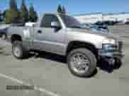 2000 GMC Sierra 1500 SL with VIN 1GTEC14V4YZ181653, listed as a Copart auction lot 66524725 with 240,239 mi miles and Salvage title. Bid and sale history available at DreamBid. Image 4.
