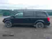 2019 Dodge Grand Caravan SE z VIN 2C4RDGBG8KR524598, wystawiony jako IAAI lot #41904137 z przebiegiem 108 308 mil mil oraz . Historia ofert i sprzedaży dostępna na DreamBid. Obrazek 14.