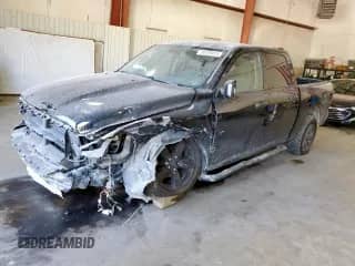 2014 Ram 1500 Express z VIN 1C6RR6KT6ES377779, wystawiony jako Copart lot #86249025 z przebiegiem 272 985 mil mil oraz Szkoda całkowita • Salvage title. Historia ofert i sprzedaży dostępna na DreamBid. Obrazek 1.