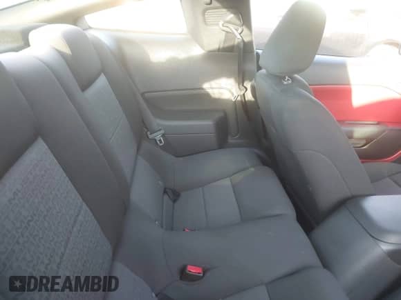 2005 Ford Mustang Deluxe with VIN 1ZVFT80N855119319, listed as a IAAI auction lot 43340661 with 106,385 mi miles and . Bid and sale history available at DreamBid. Image 8.