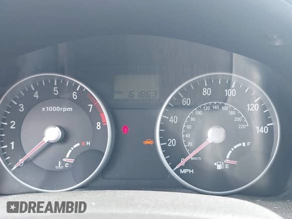 2006 Hyundai Accent GLS z VIN KMHCN46C96U056183, wystawiony jako IAAI lot #42937617 z przebiegiem 61 863 mil mil oraz . Historia ofert i sprzedaży dostępna na DreamBid. Obrazek 7.