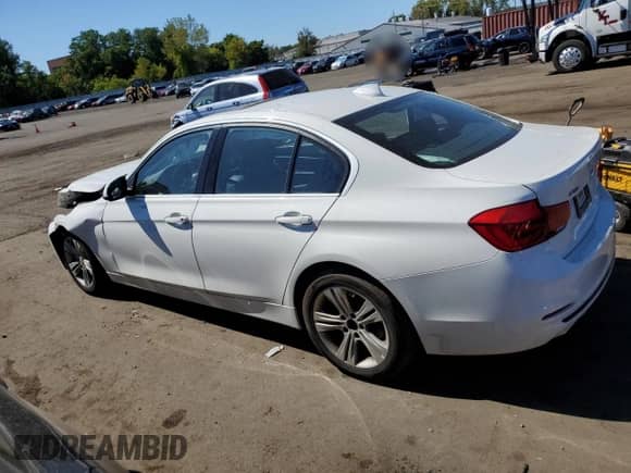 2018 BMW 3 Series 330i xDrive z VIN WBA8D9C50JA615675, wystawiony jako Copart lot #80582015 z przebiegiem 99 167 mil mil oraz Szkoda całkowita • Salvage title. Historia ofert i sprzedaży dostępna na DreamBid. Obrazek 2.